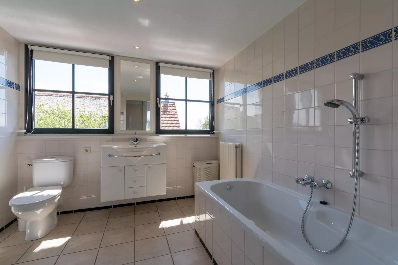 De Buitenplaats 98-Bathroom