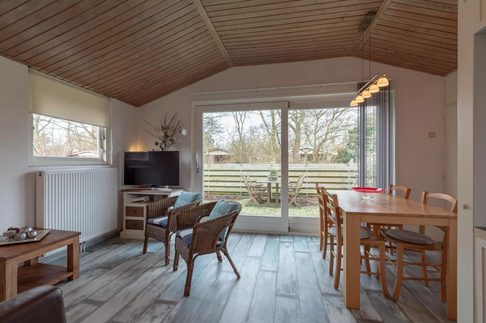 Garnekuul 38-Dining room