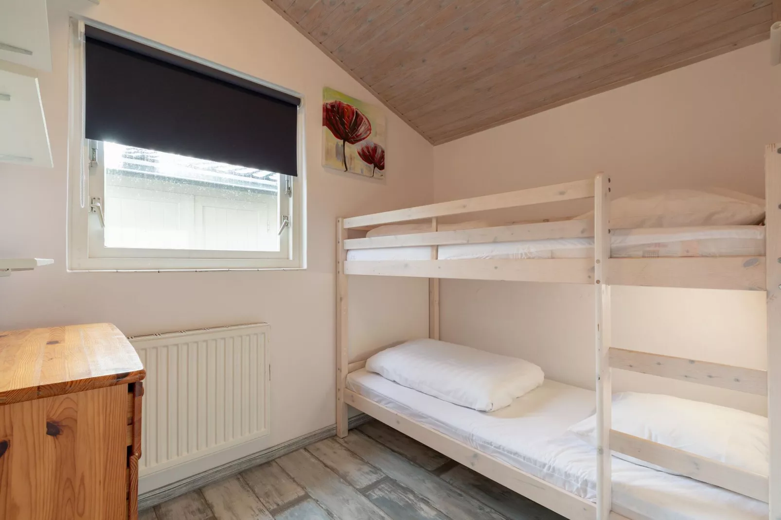 Garnekuul 38-Bedroom