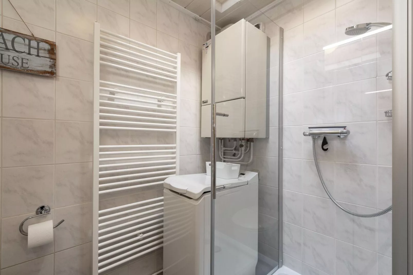 Garnekuul 44-Bathroom