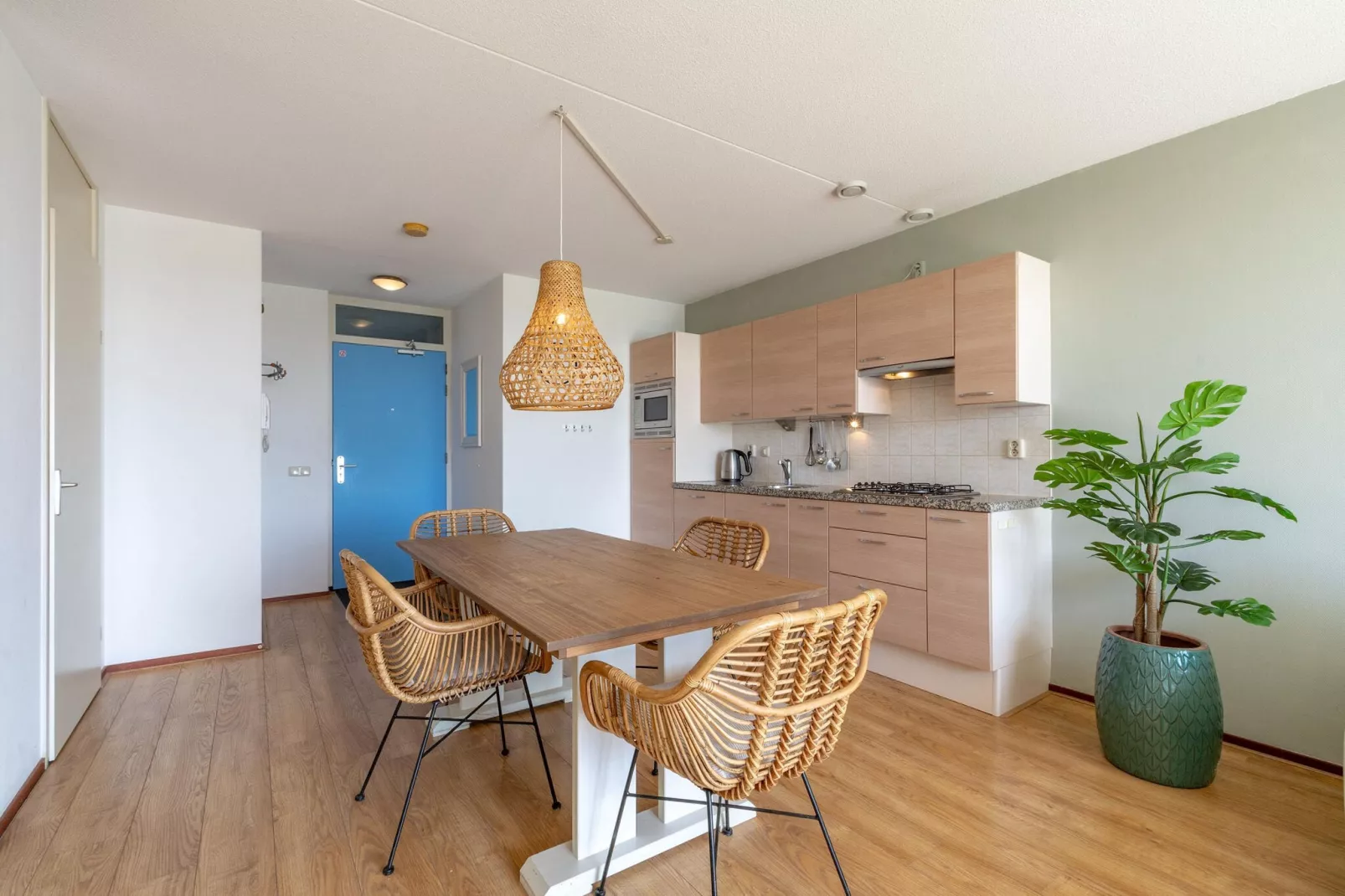 Duinerei B202-Dining room