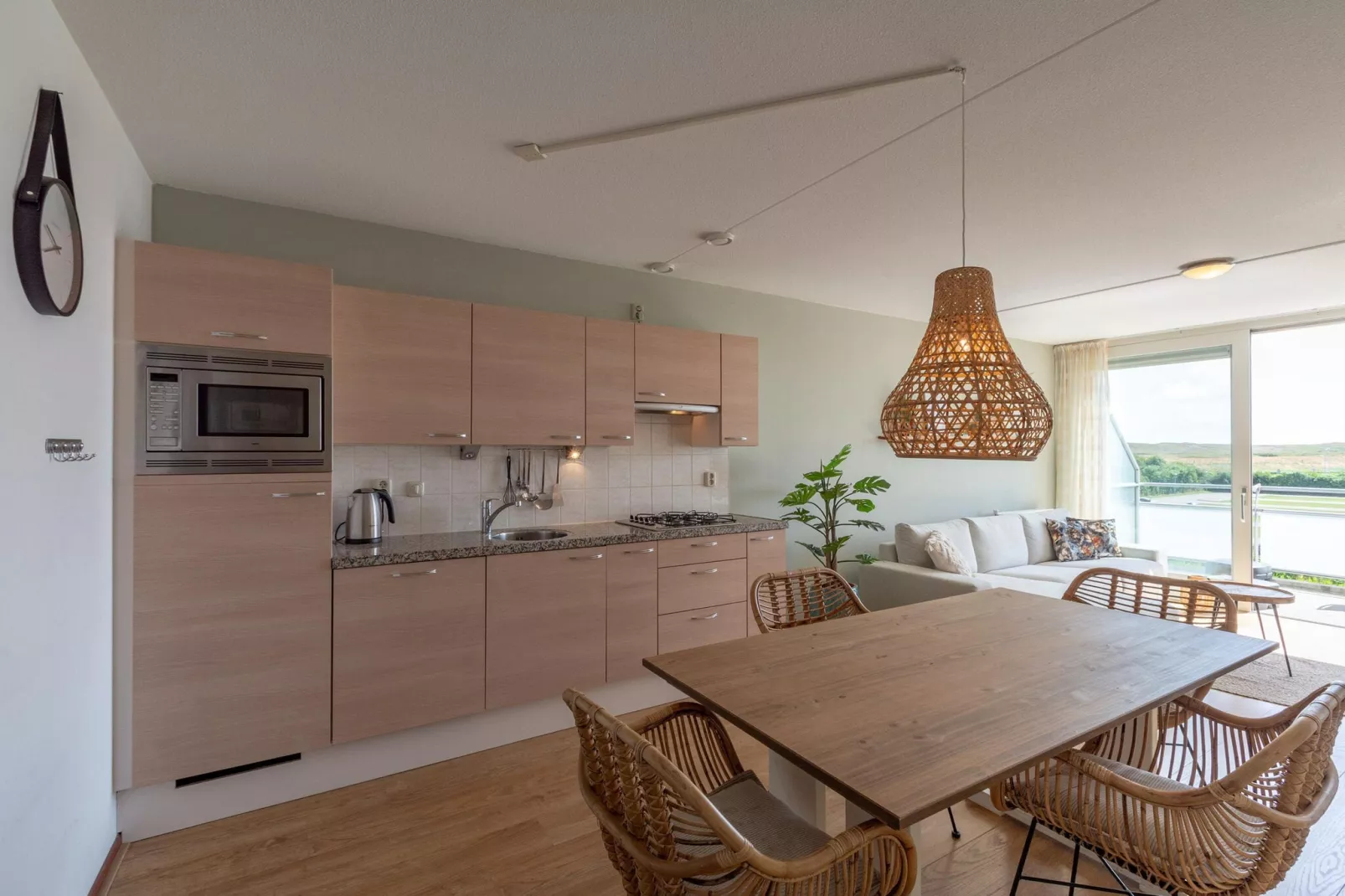 Duinerei B202-Dining room