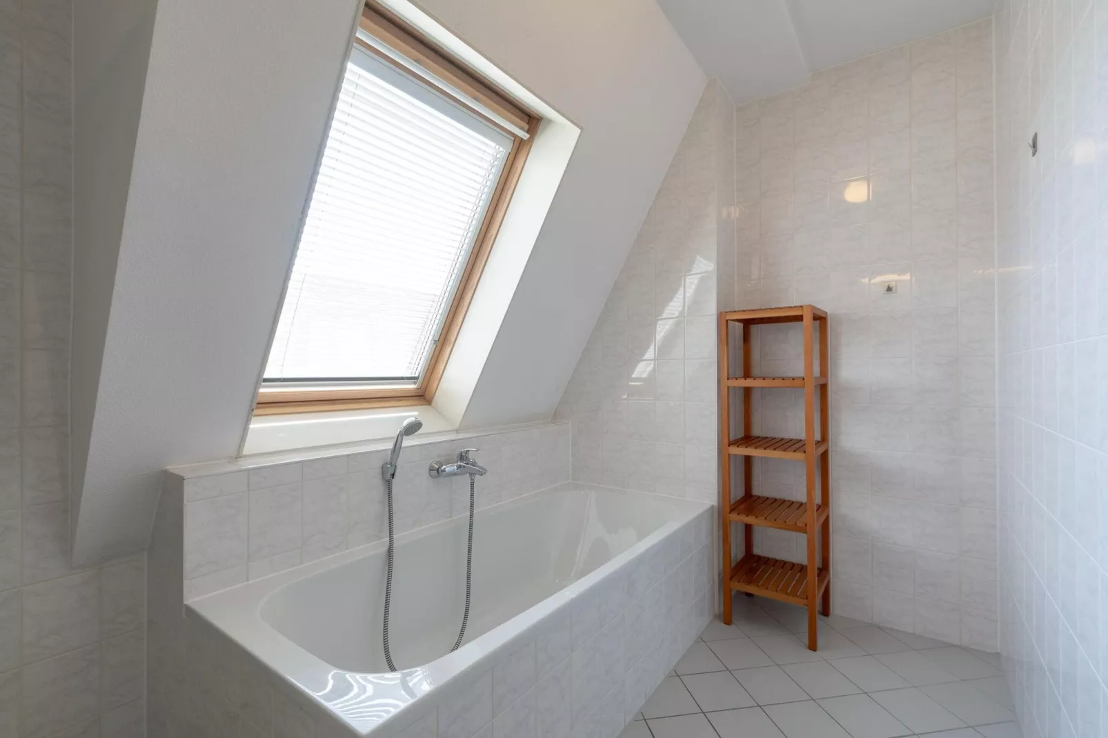 Duinerei B301-Bathroom