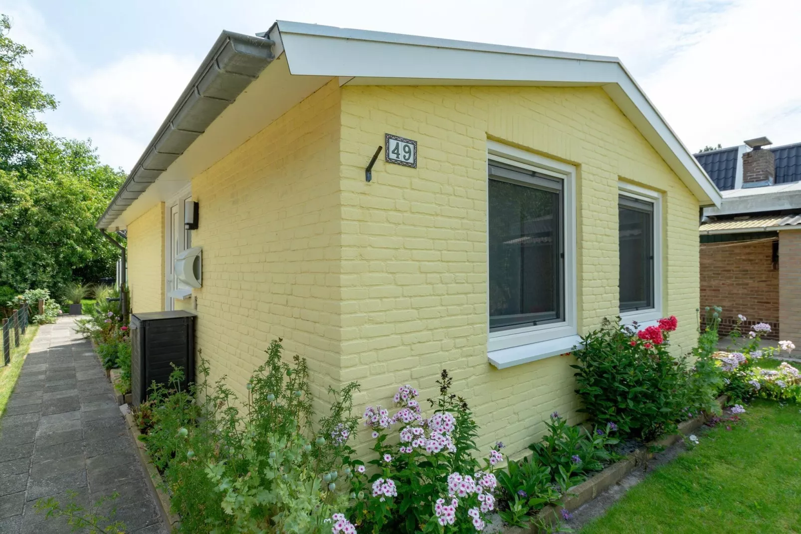 Garnekuul 49-Exterior summer