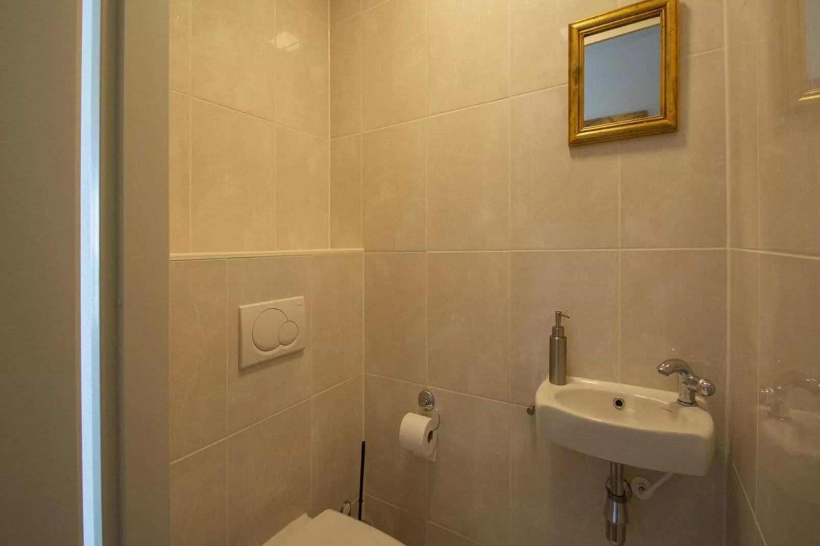 Duinerei C301/C302-Bathroom