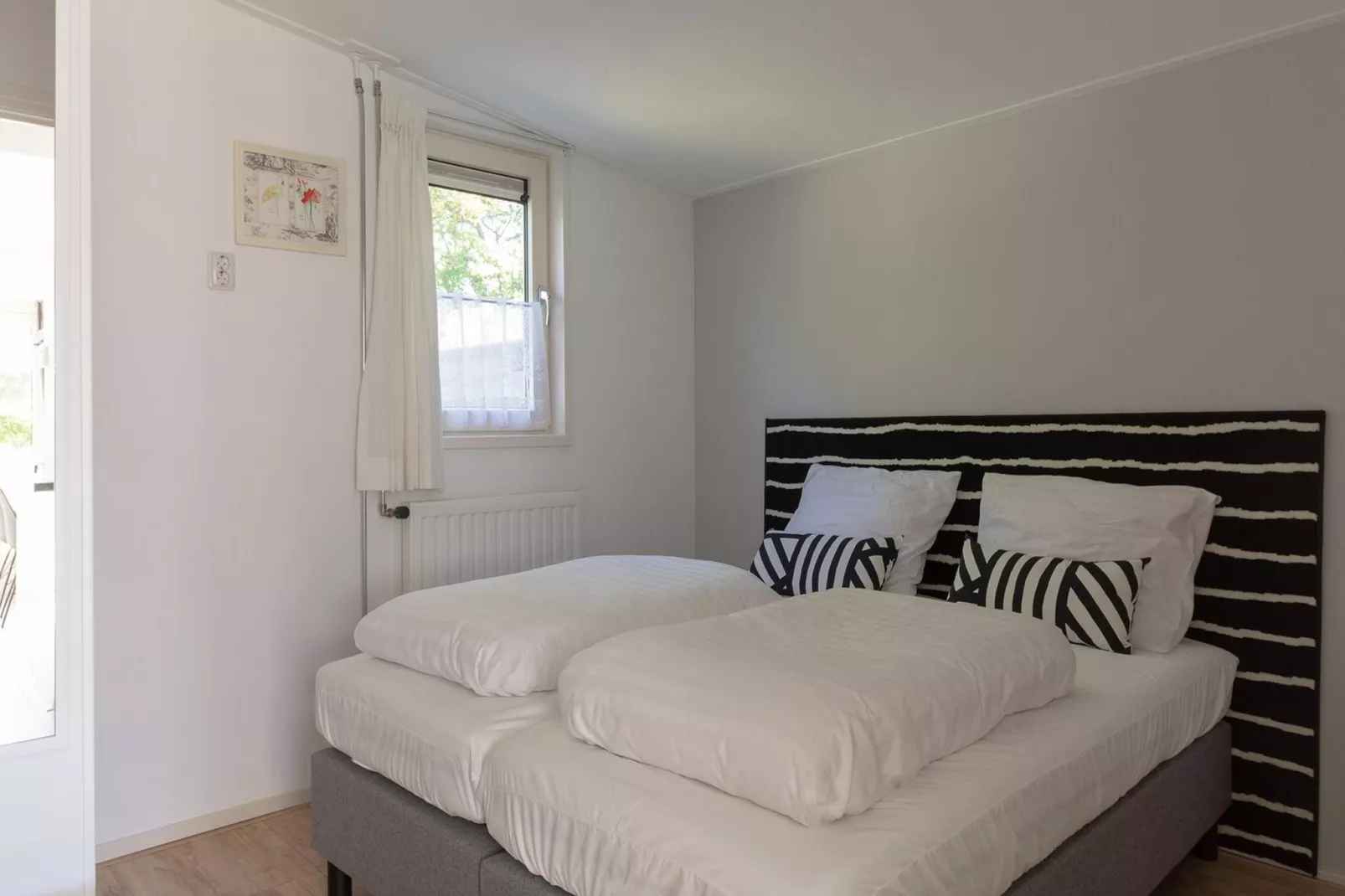 Garnekuul 52-Bedroom
