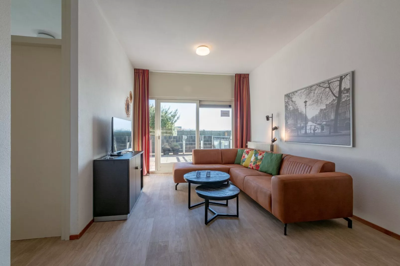 Wijde Blick 103-Living room
