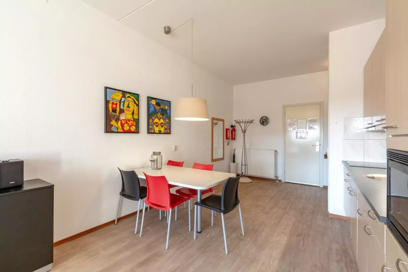 Wijde Blick 103-Dining room