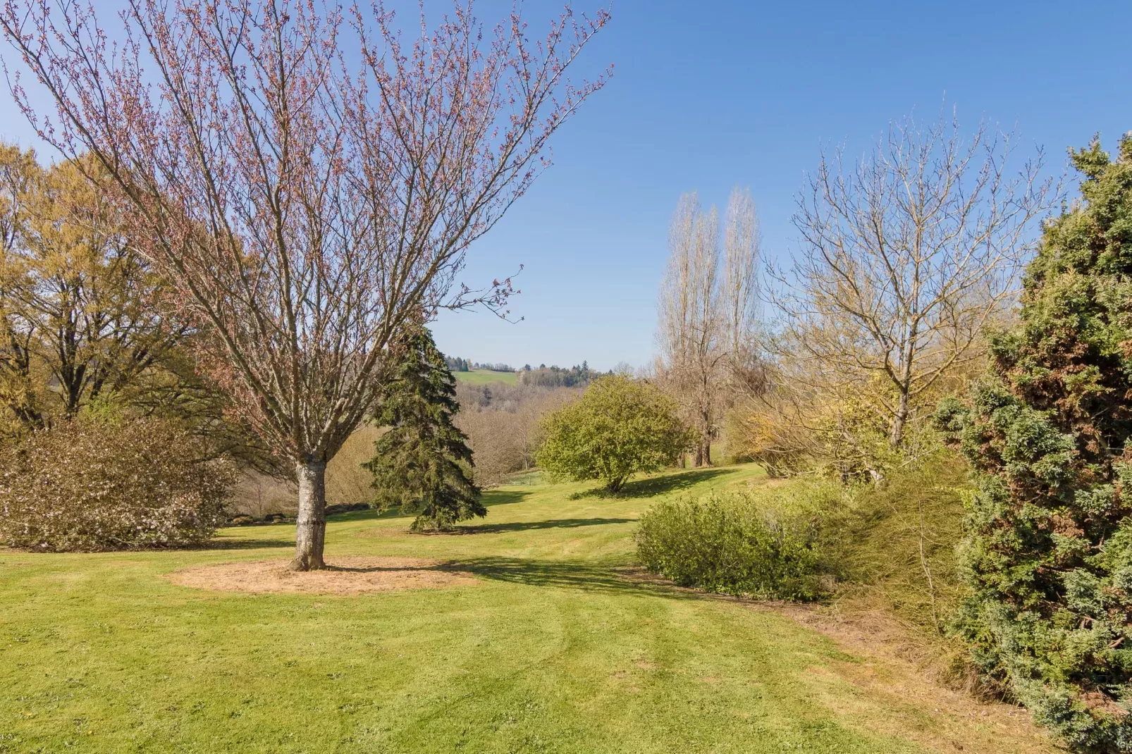 Las Gouttas-Jardins en été