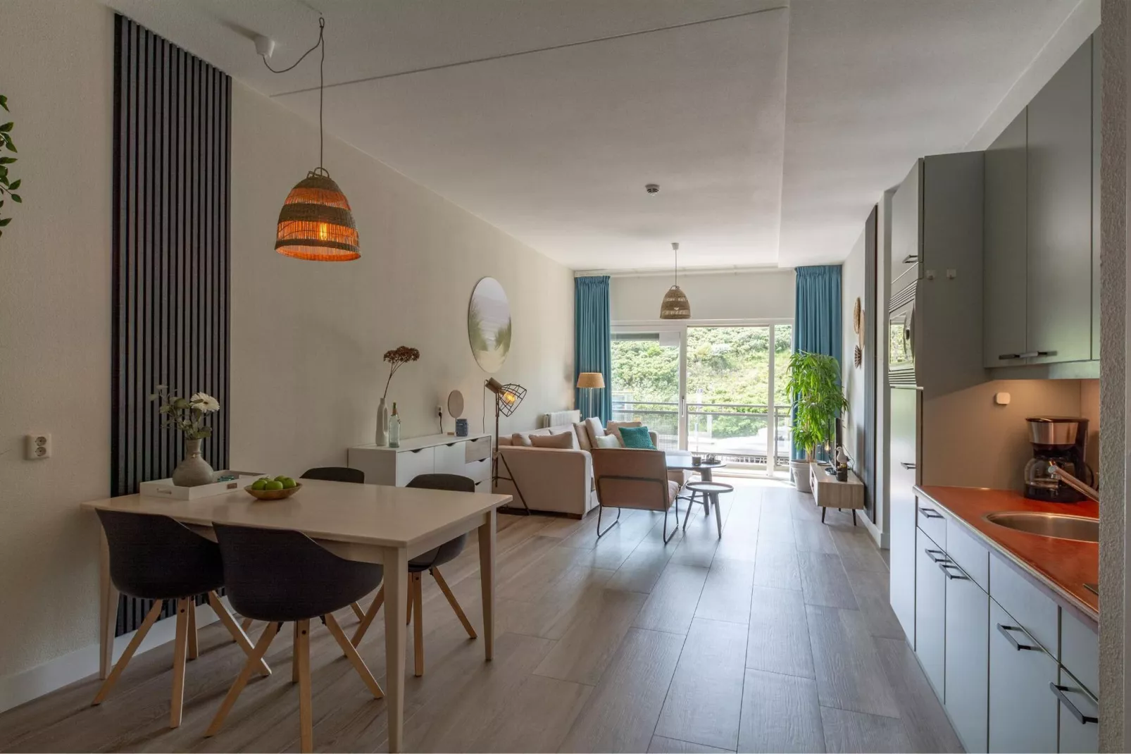 Wijde Blick 112-Dining room