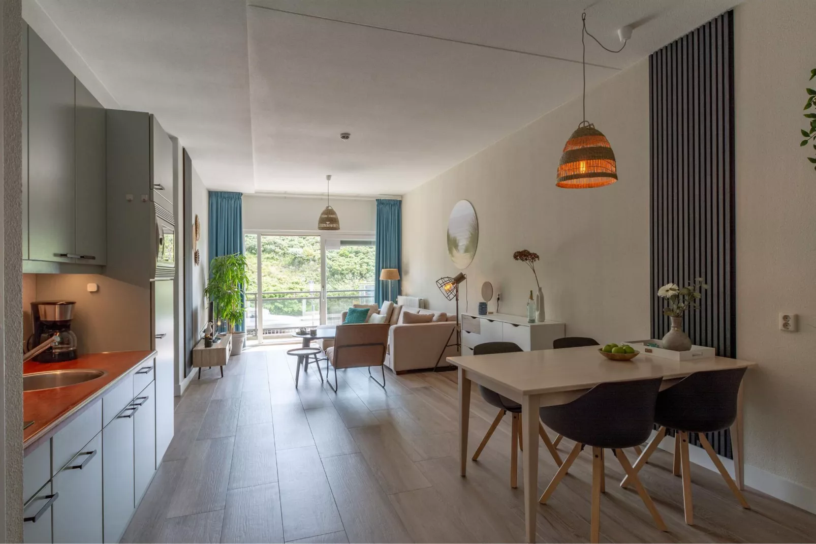 Wijde Blick 112-Dining room