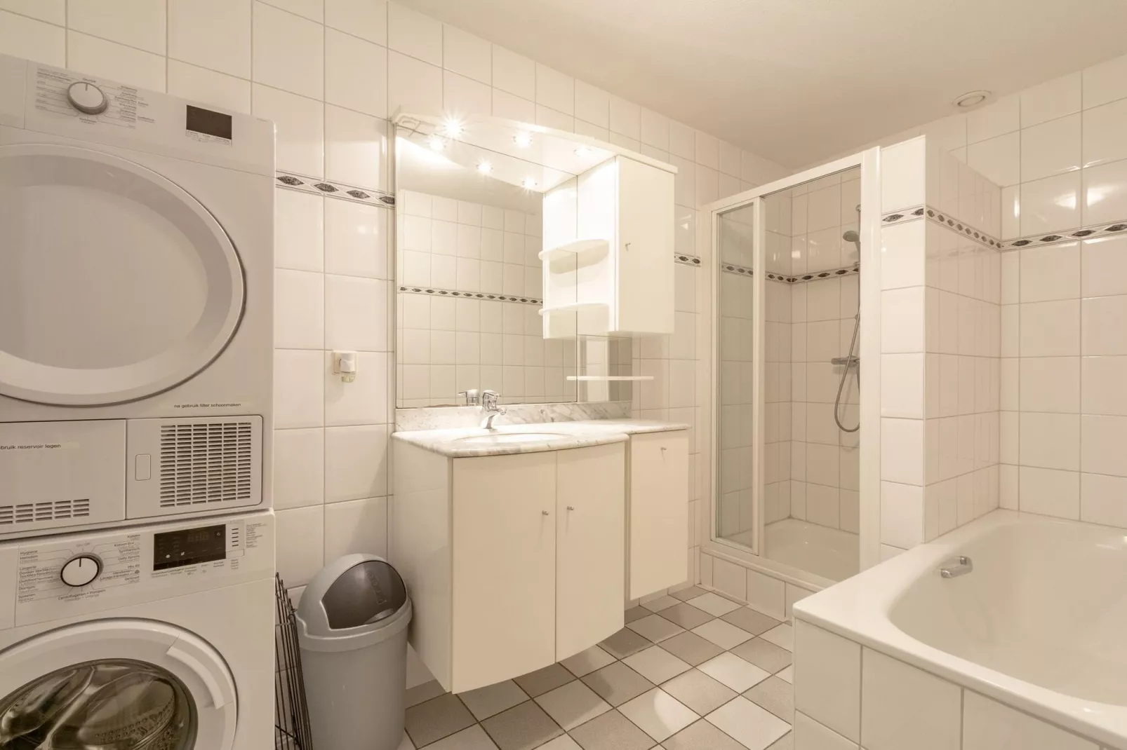 Wijde Blick 210-Bathroom