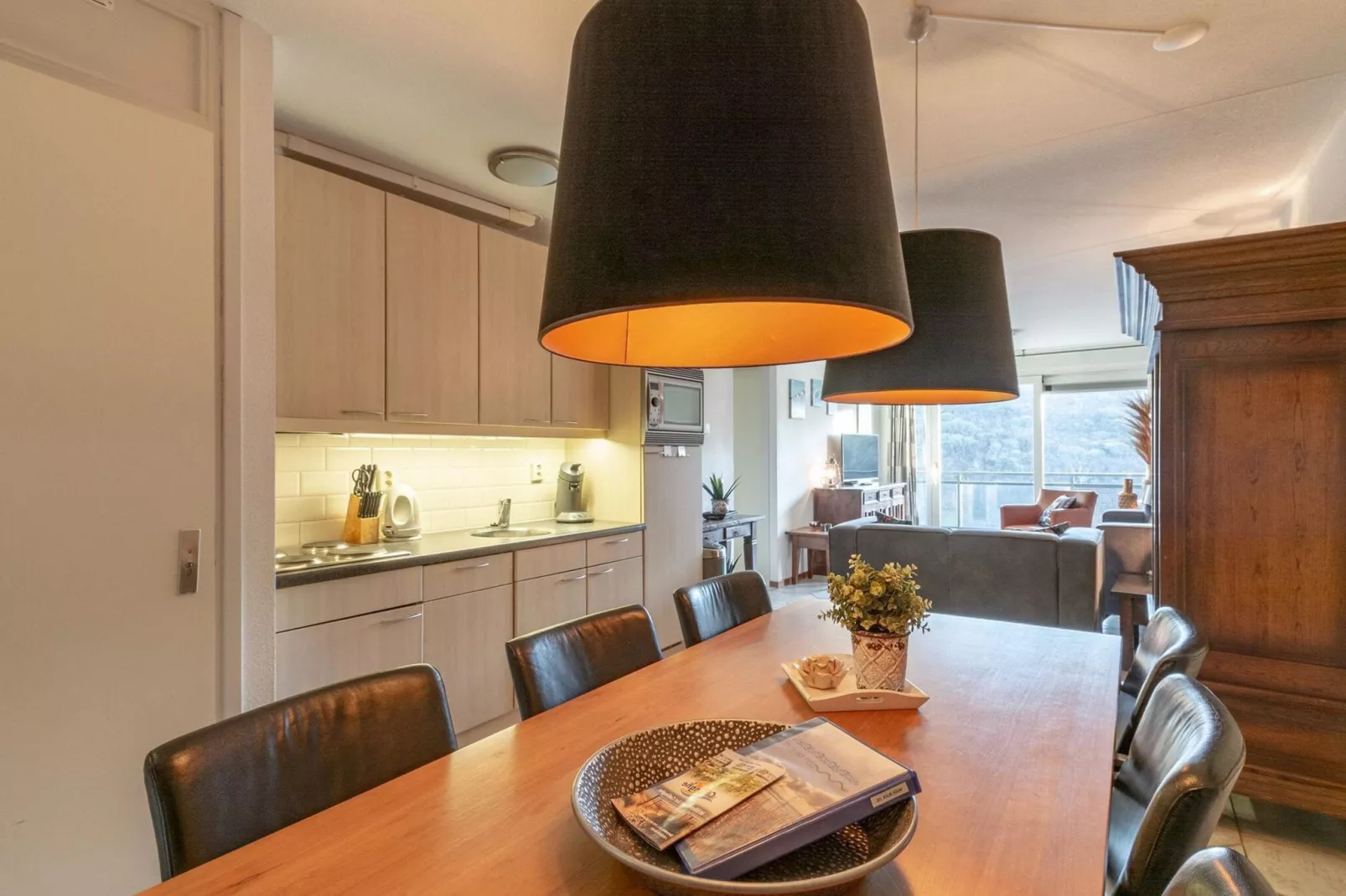 Wijde Blick 210-Dining room