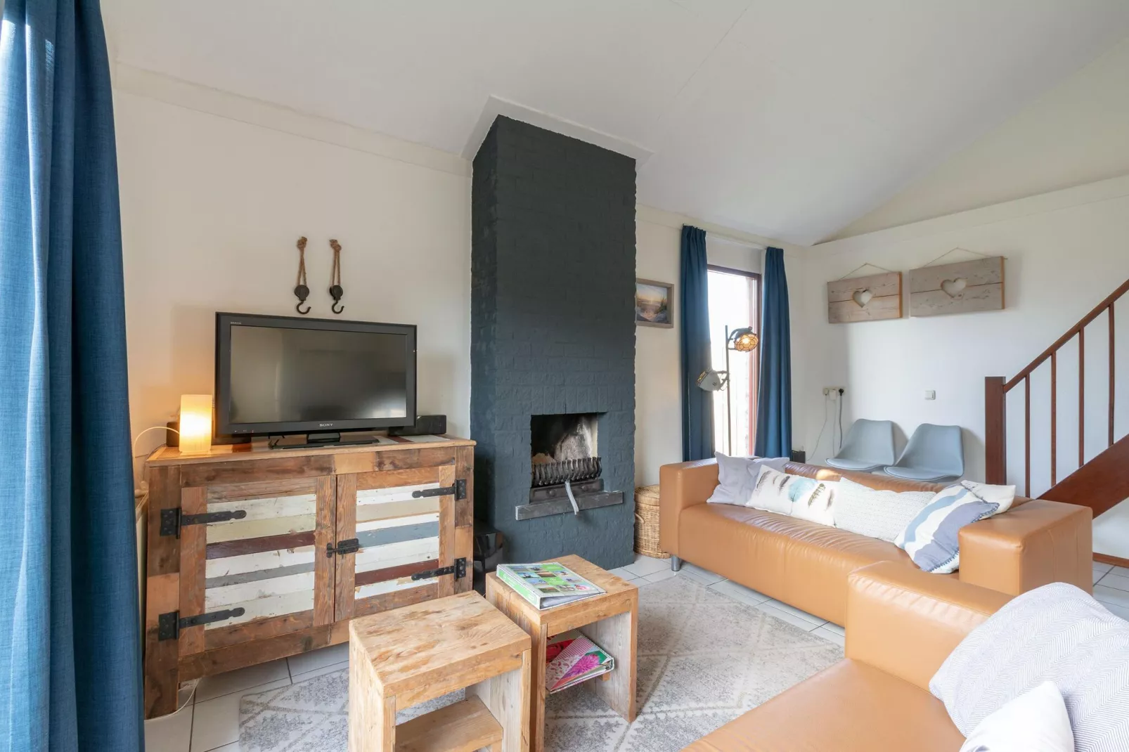 Yperhof 66-Living room