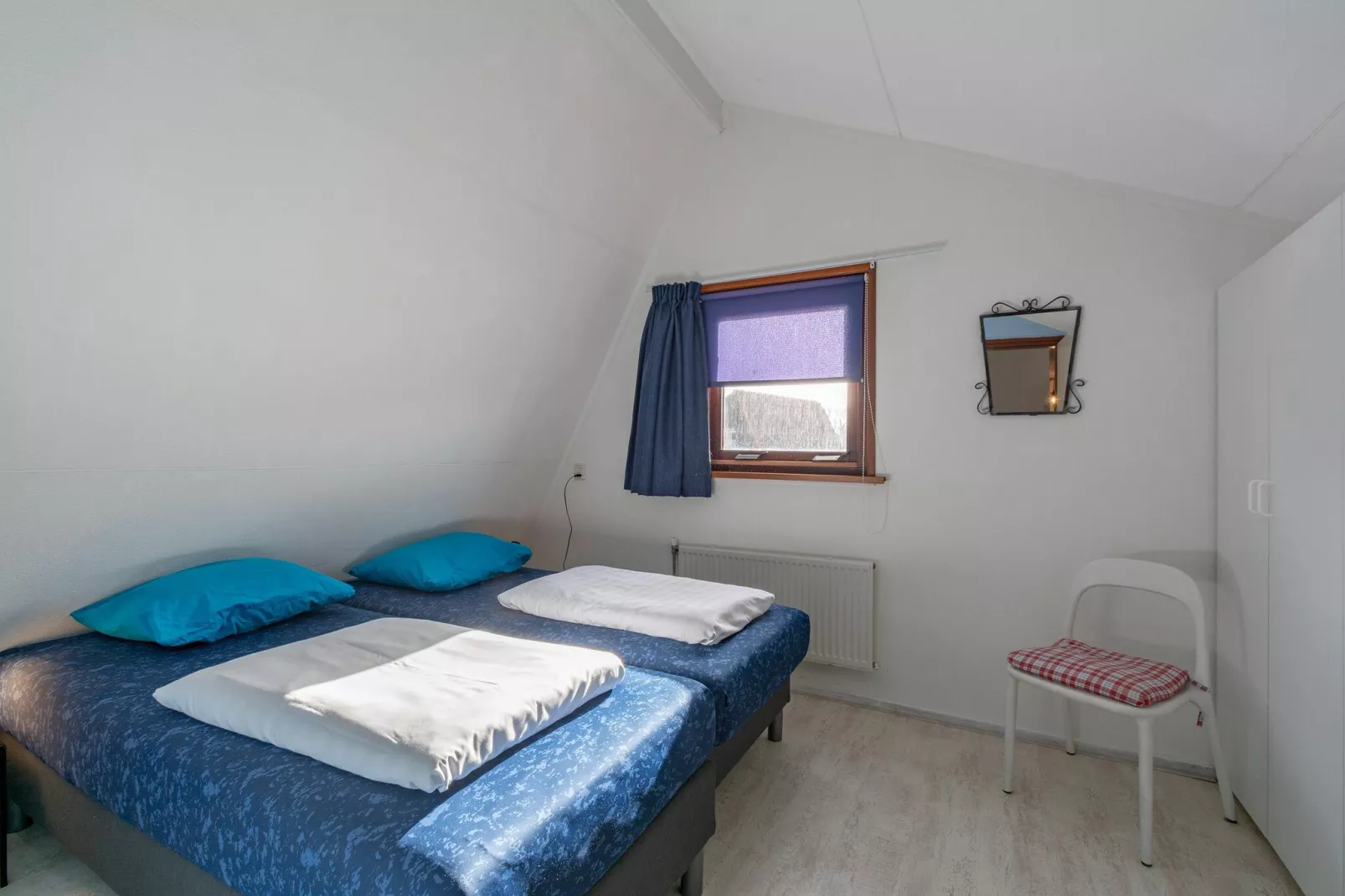 Yperhof 66-Bedroom