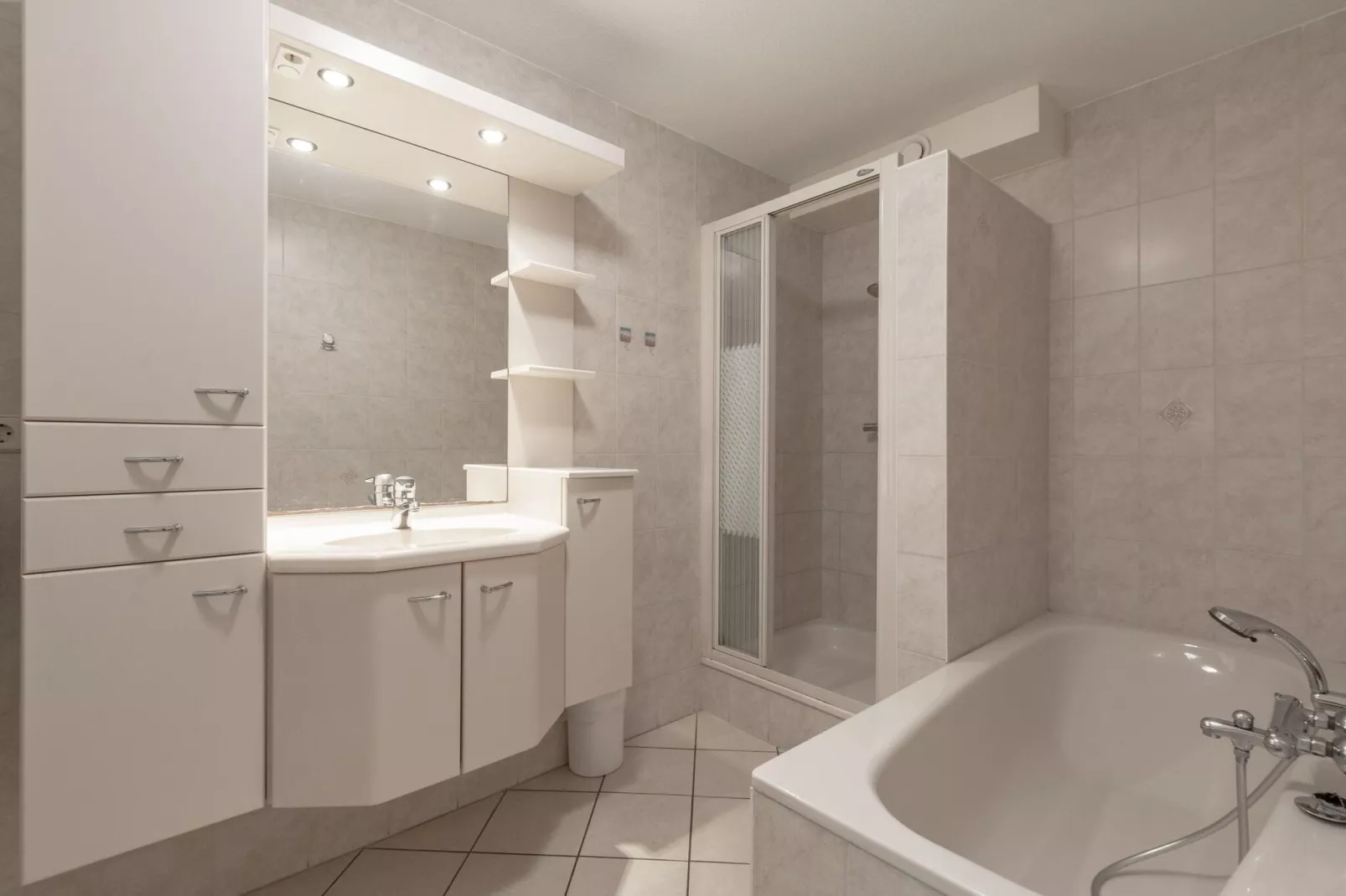 Wijde Blick 211-Badezimmer