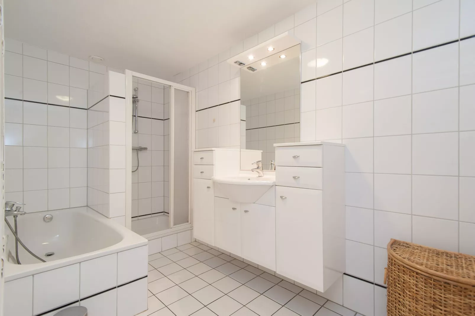 Wijde Blick 310-Bathroom