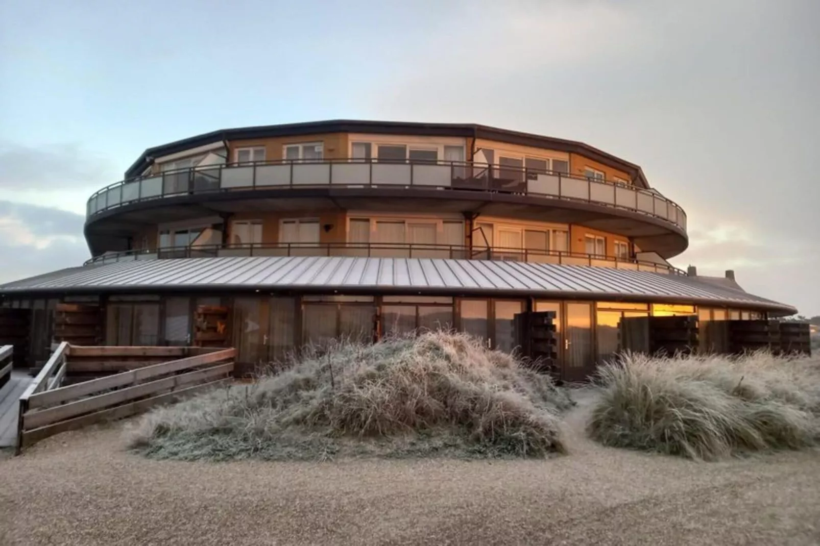 Duynsuites aan zee-Außenbereich Sommer