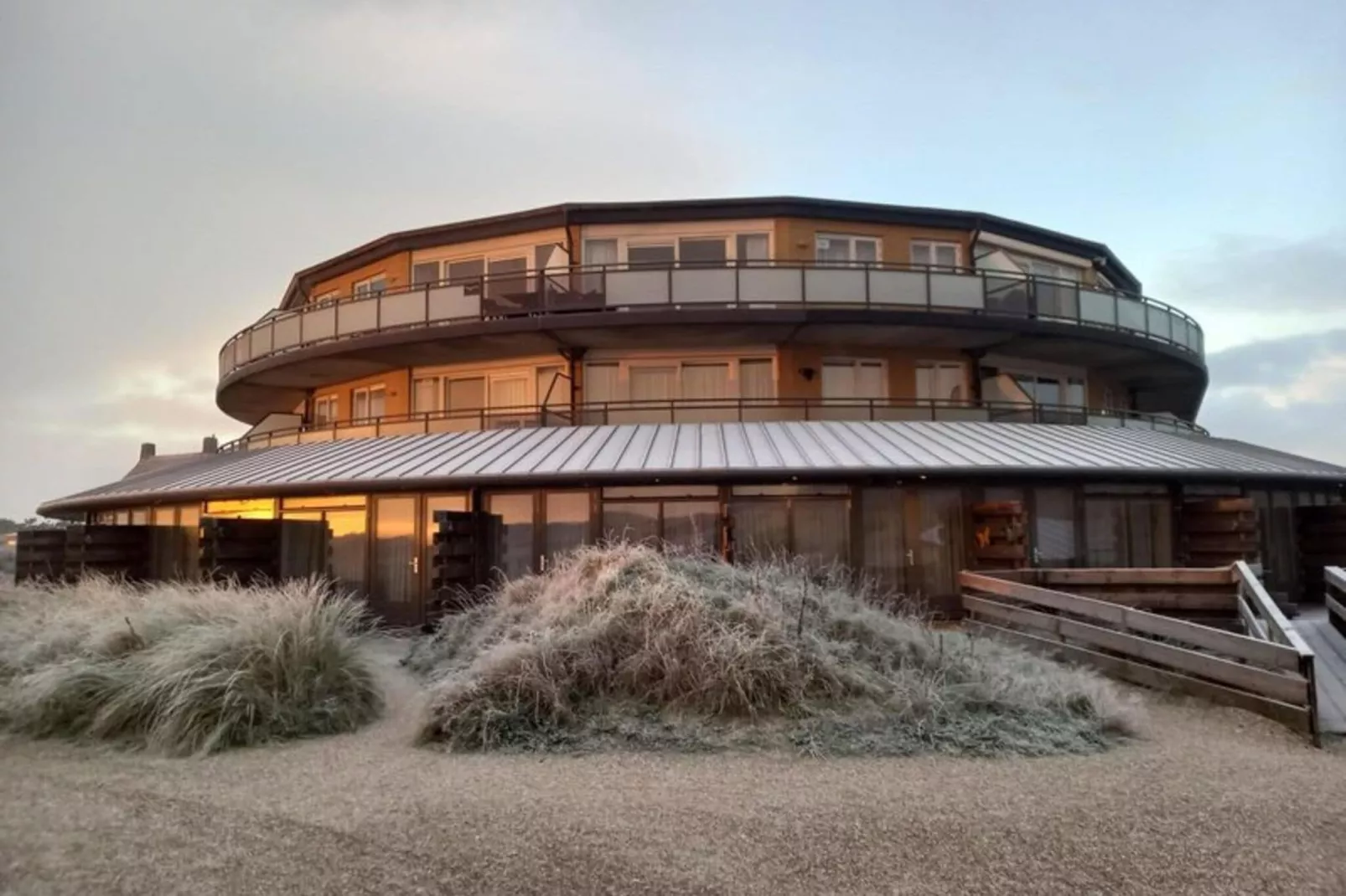Duynsuites aan zee-Außenbereich Sommer