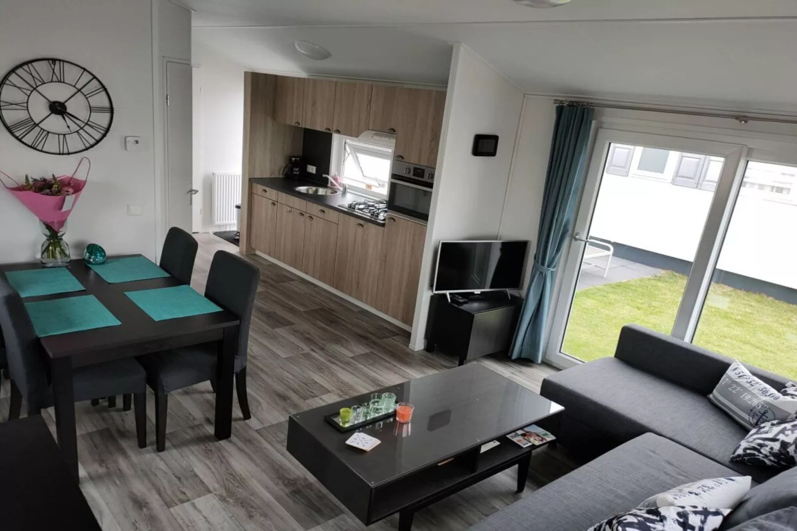 398583-Living room