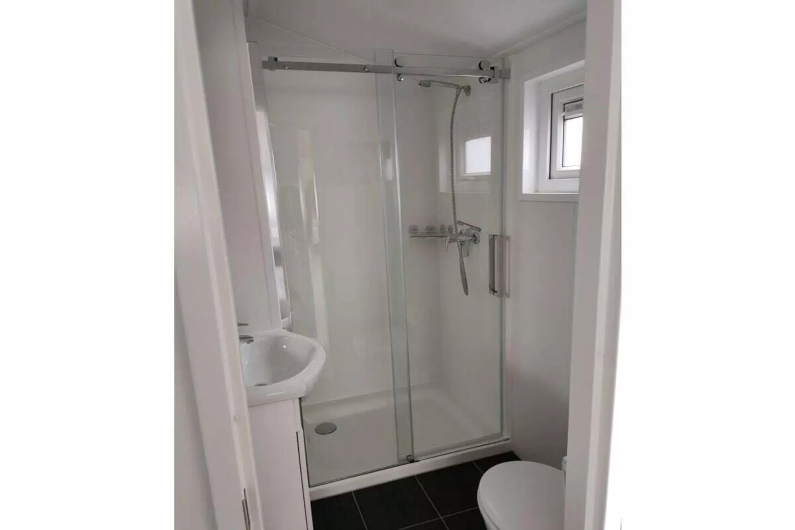 398583-Bathroom