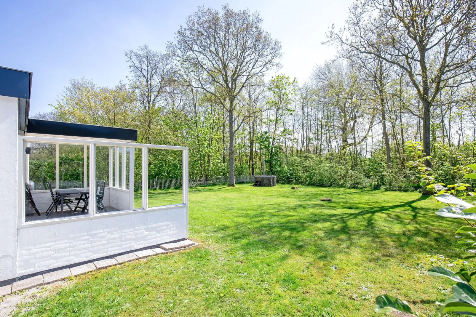 De Parel 166-Gardens summer