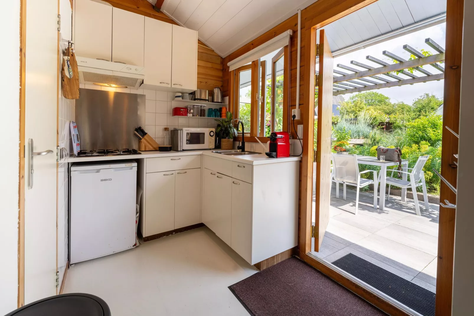 Shangri-La guesthouse-Kitchen