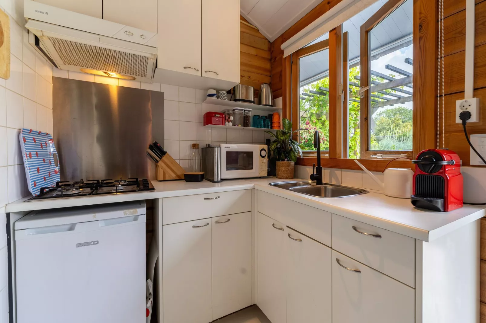 Shangri-La guesthouse-Kitchen
