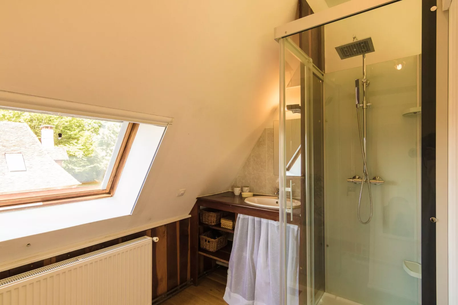 Le Tournant-Bathroom