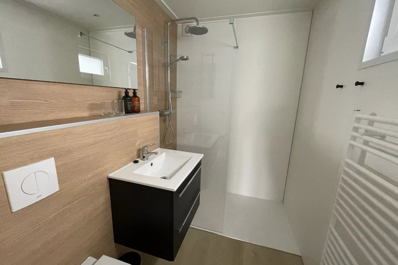 Bij de Bakker-Bathroom
