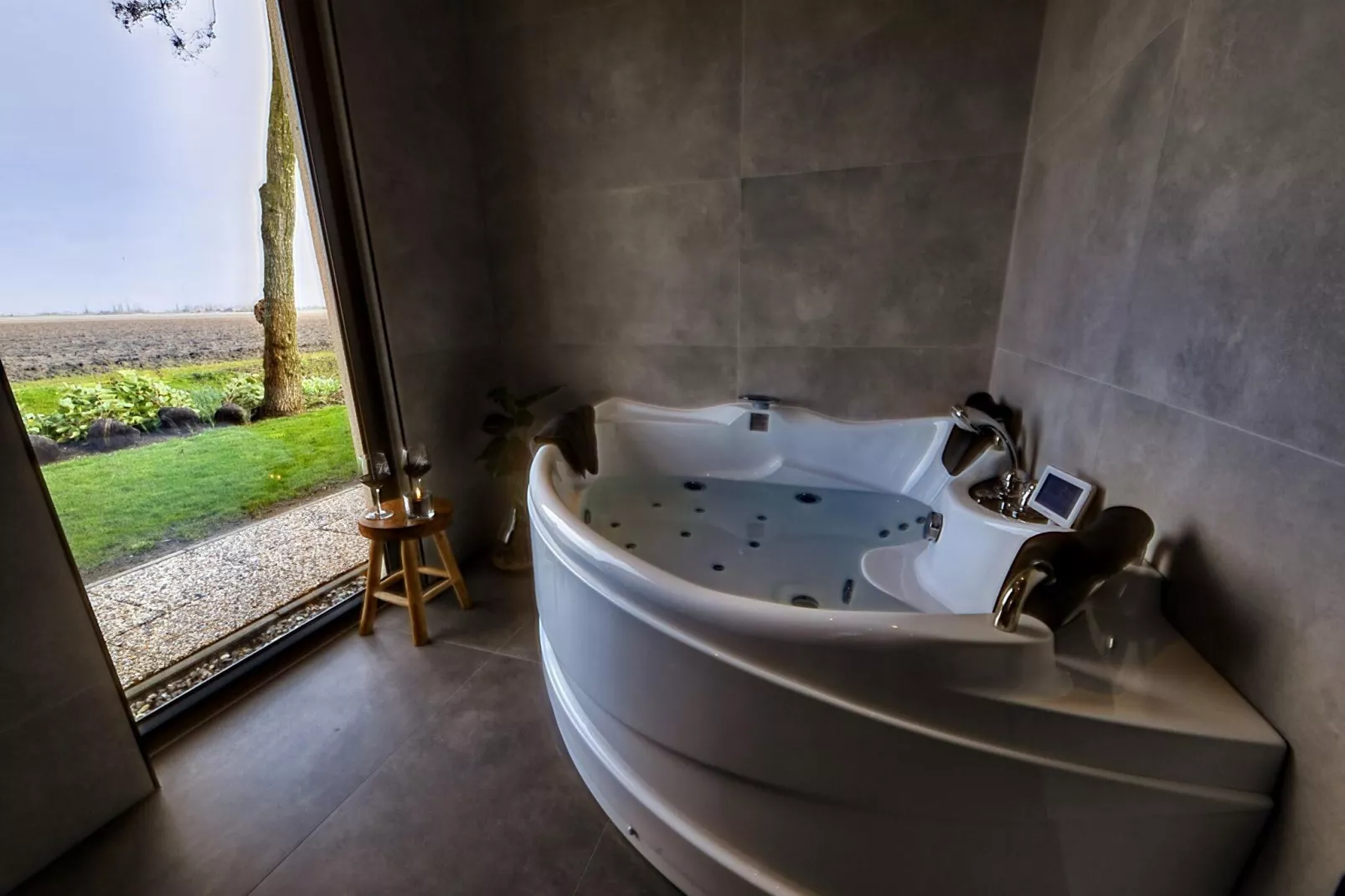 4 pers Welness huis 93-Bathroom