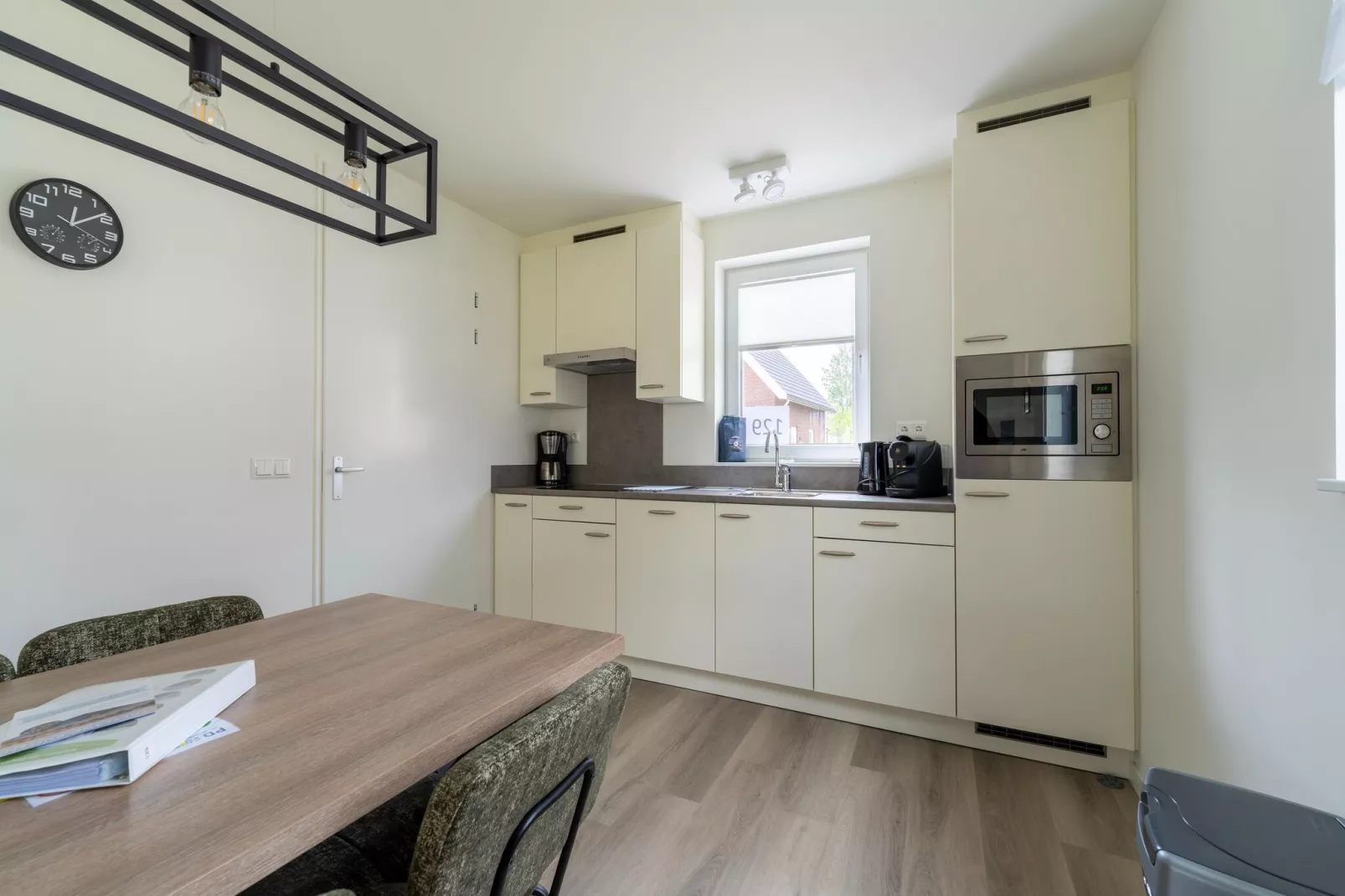 Strandloper 129-Kitchen