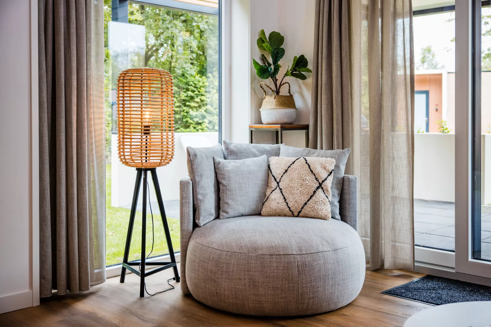 Steenpatrijs 17-06-Living room