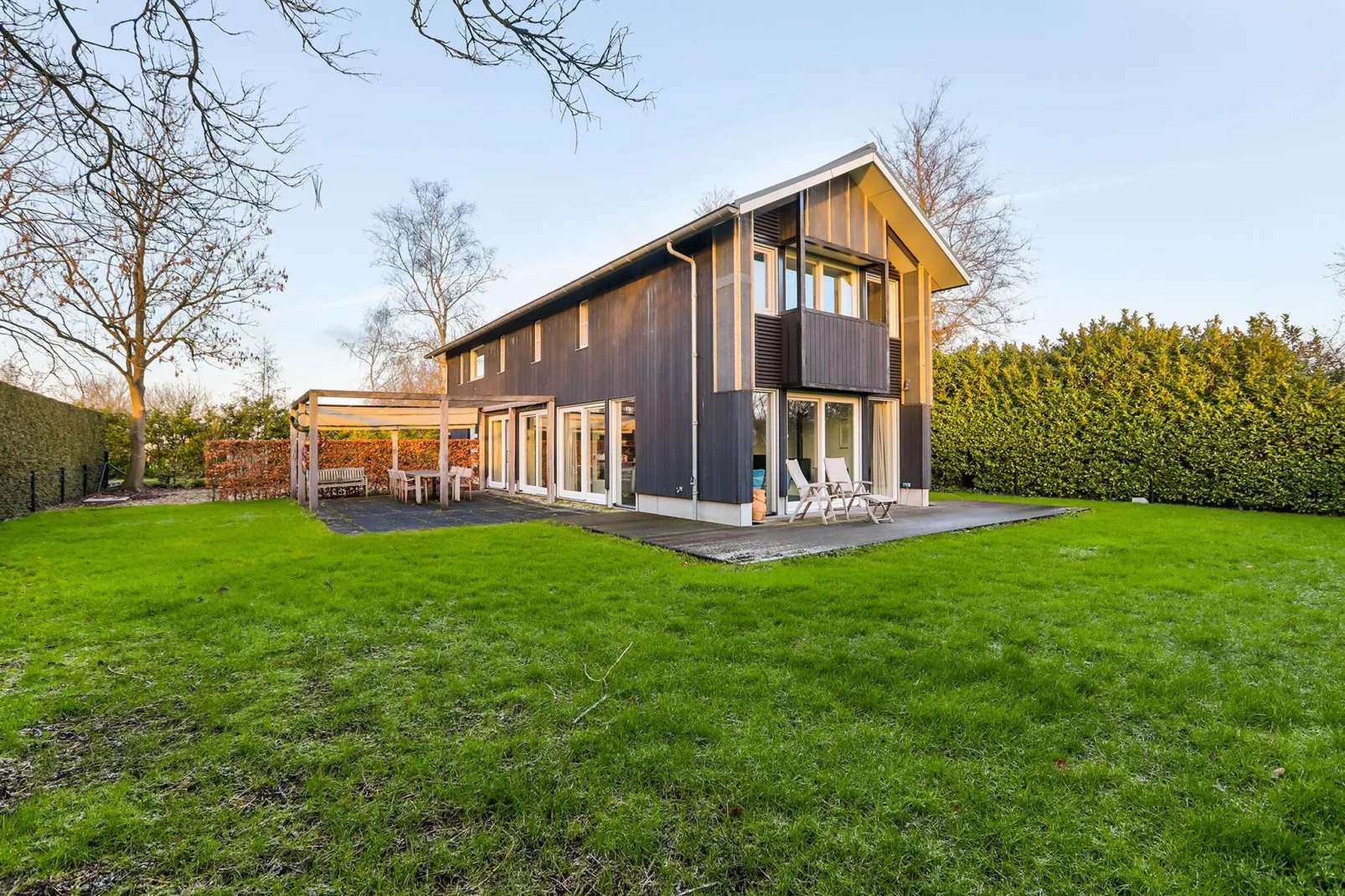 Stijlvol familiehuis in Grou-Exterior summer
