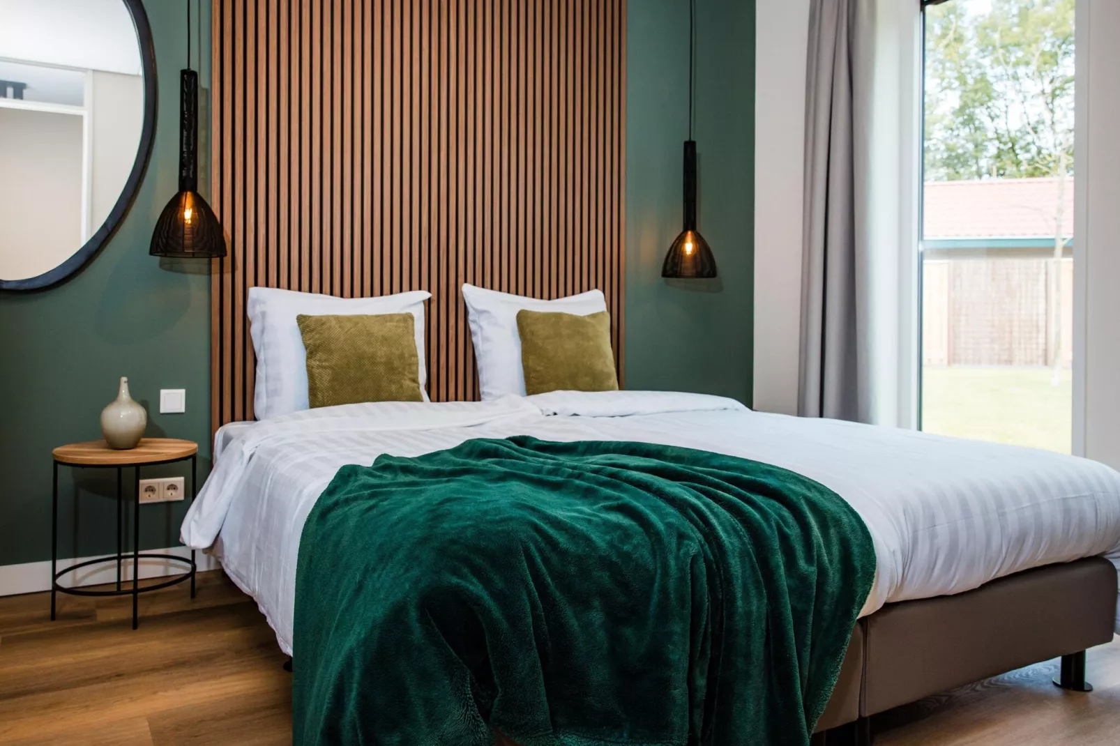 Dwergarend 17-25-Bedroom