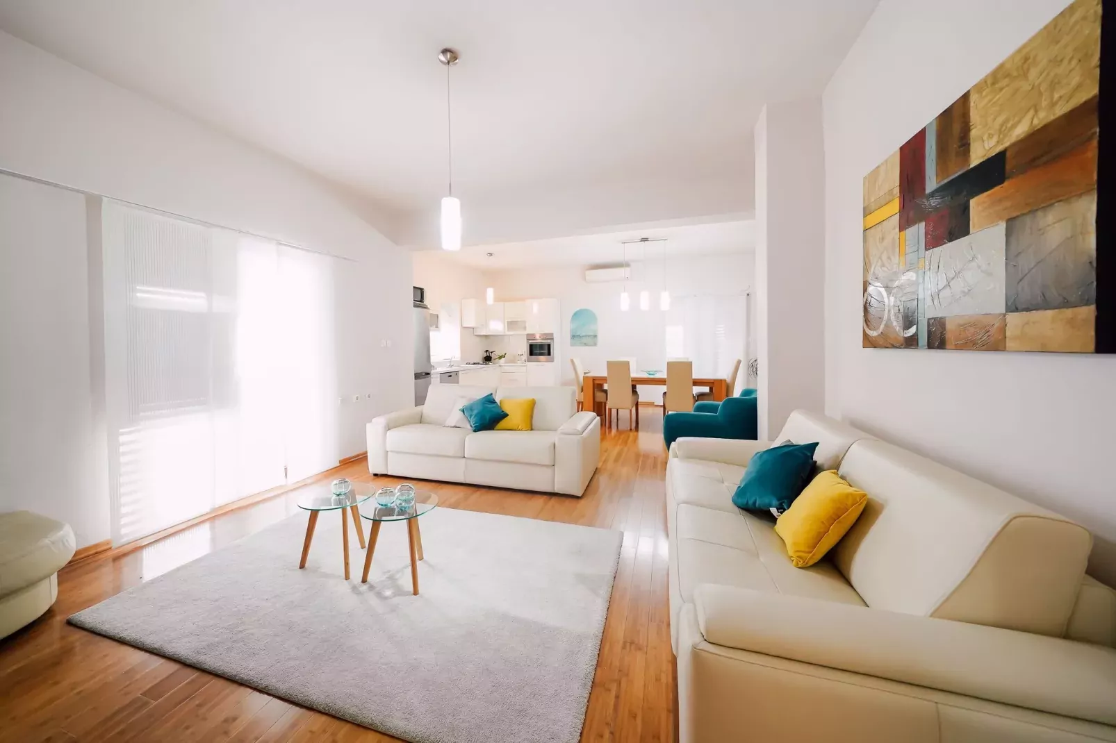 Meri-Living room