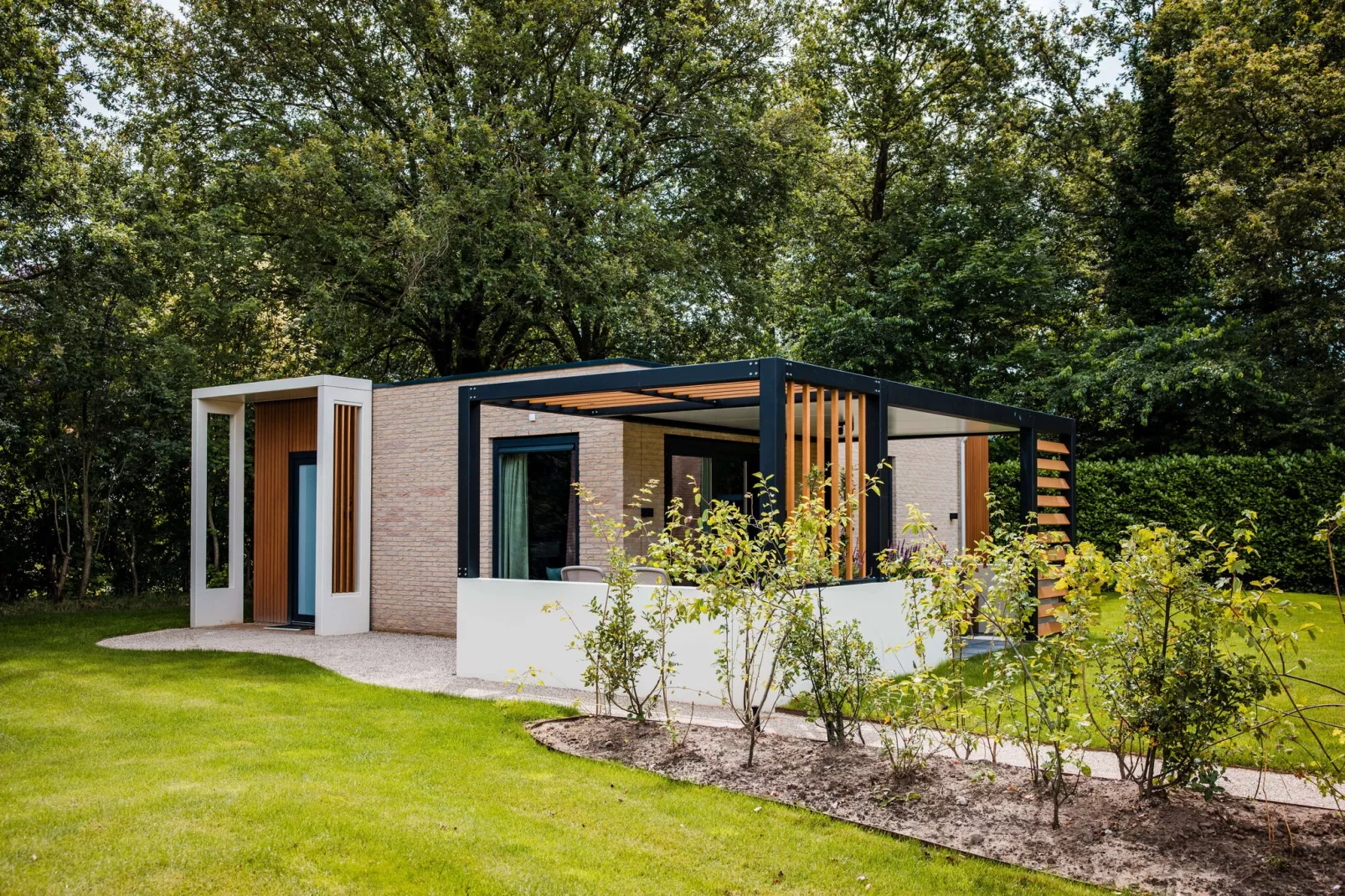 Dwergarend 17-35-Exterior summer