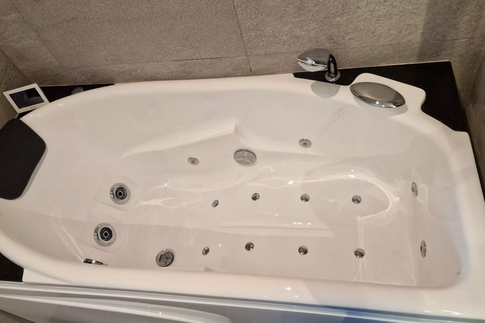 Casa Reyes al Lago 560-Bathroom