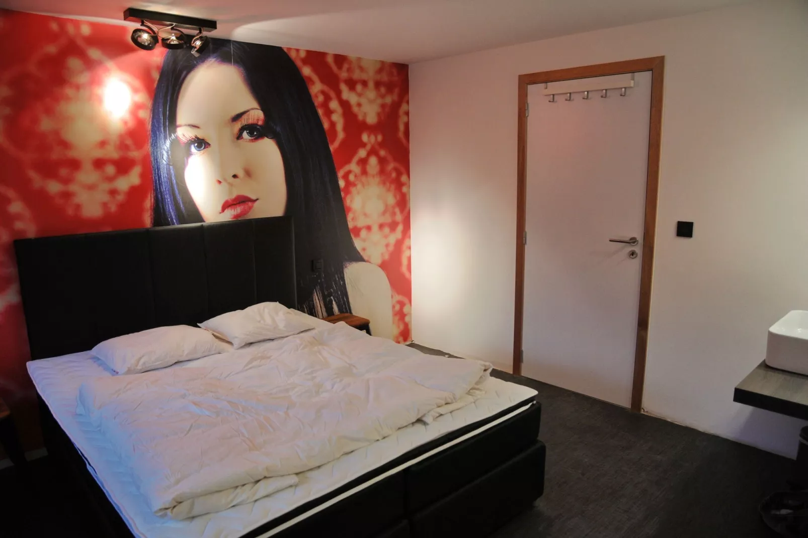 Ard' Cube-Bedroom
