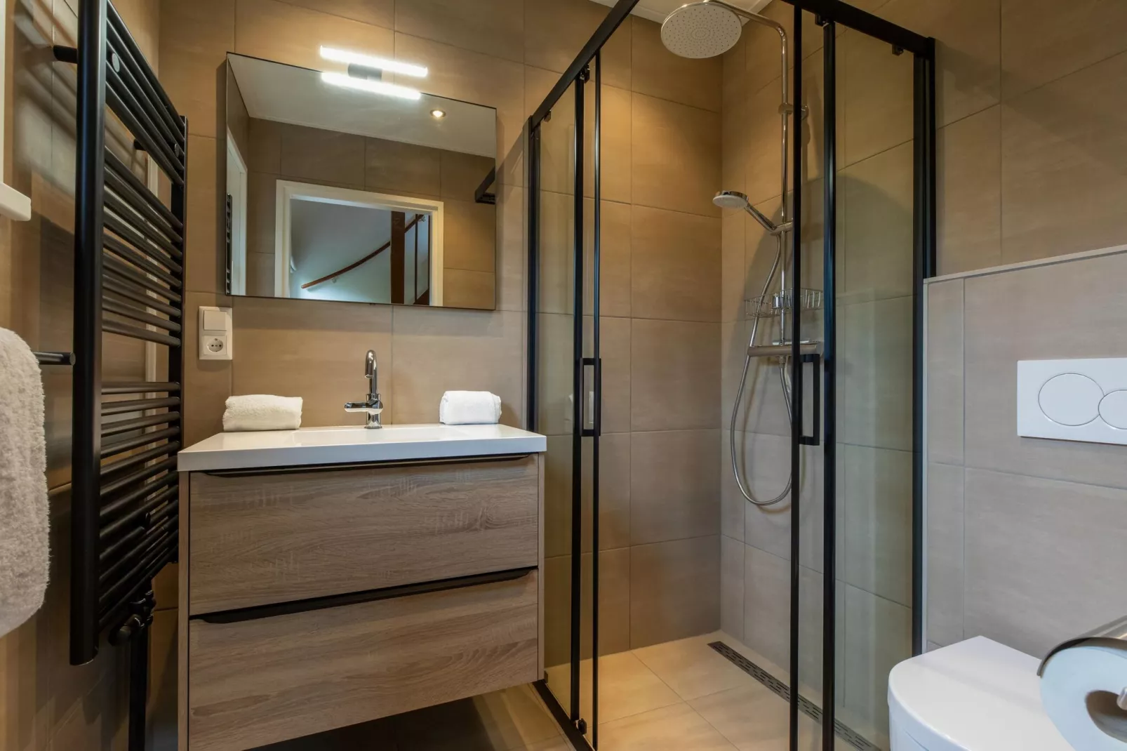 Vroondijk 2- Zeepeertje-Bathroom