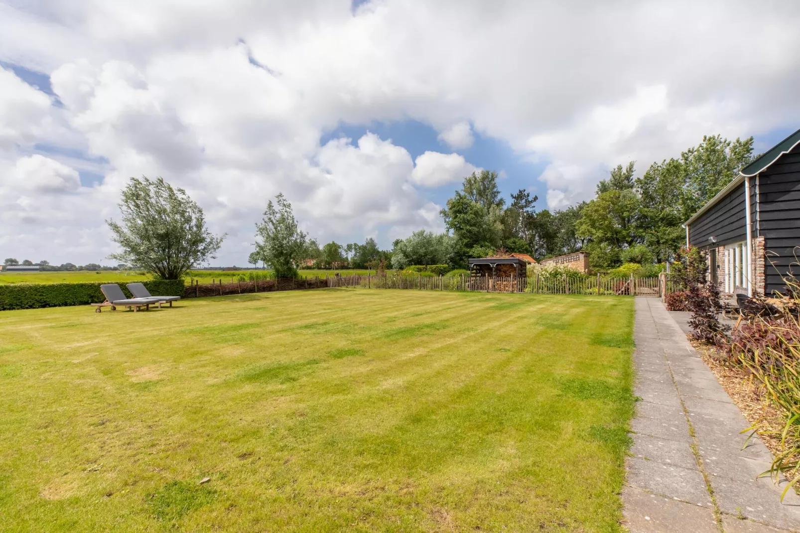 Grijpskerke 'De kleine Pionier'-Gardens summer