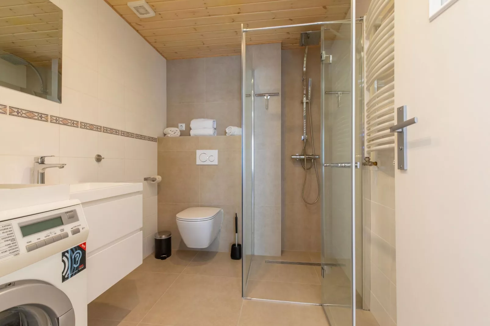 Molenweg 27a-Badezimmer