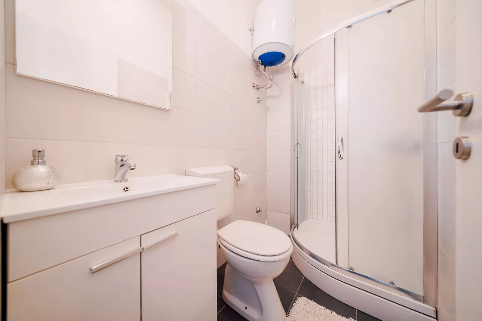Meri-Bathroom