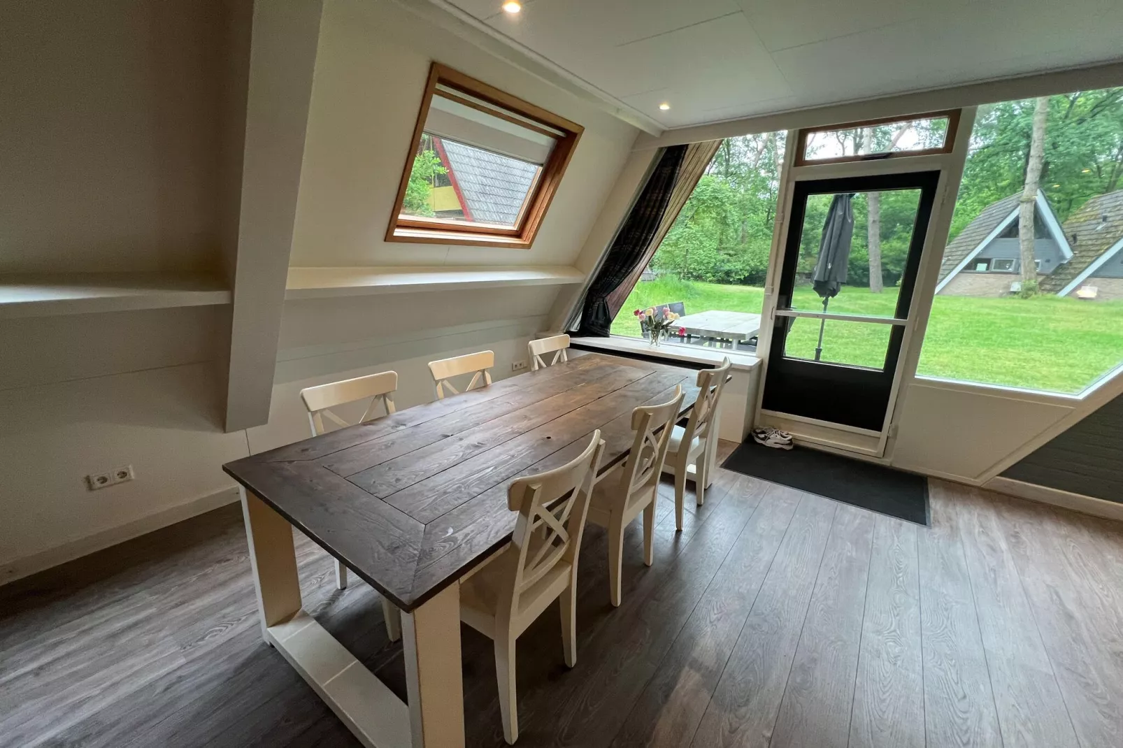 Vosseven 73 Maretak-Dining room