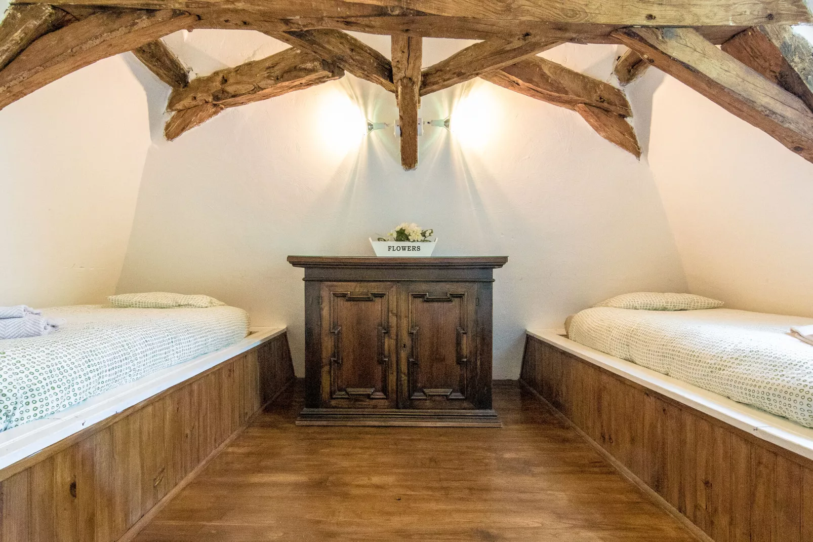 L'Hermite-Bedroom
