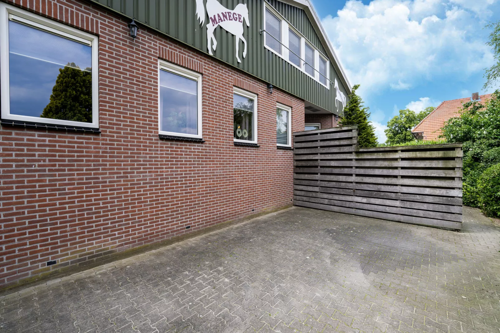 Erve Nijhuis-Exterior summer