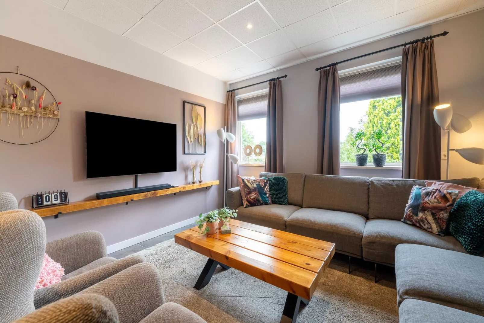Erve Nijhuis-Living room