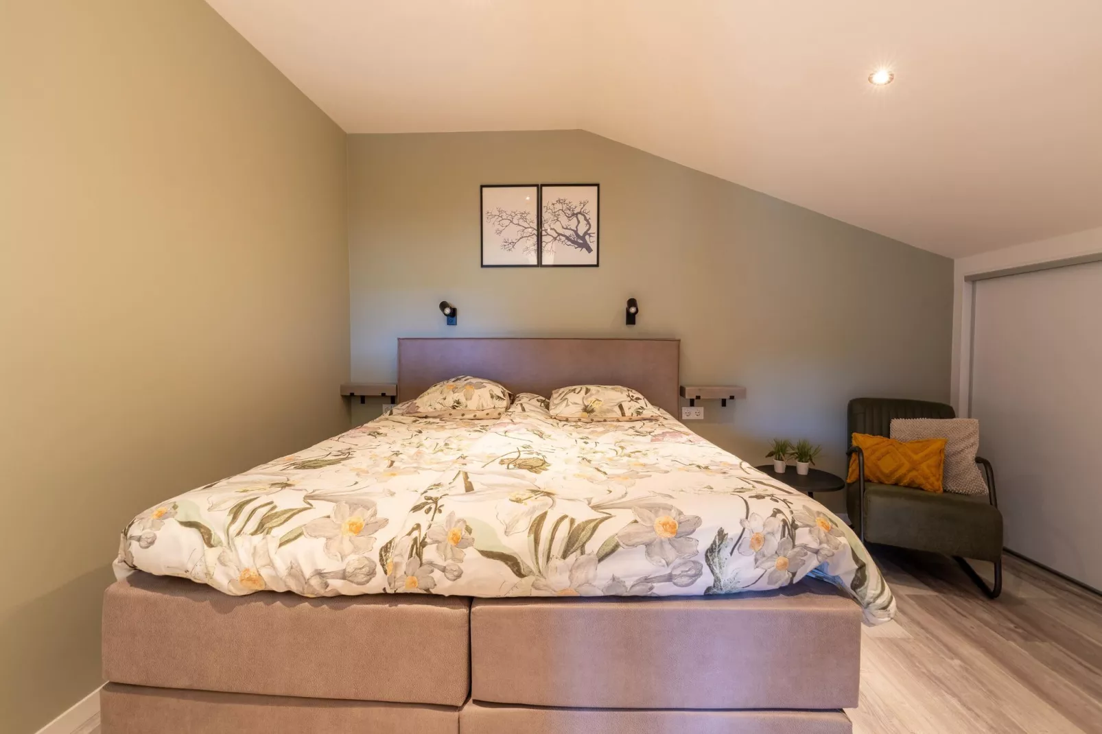Erve Nijhuis-Bedroom