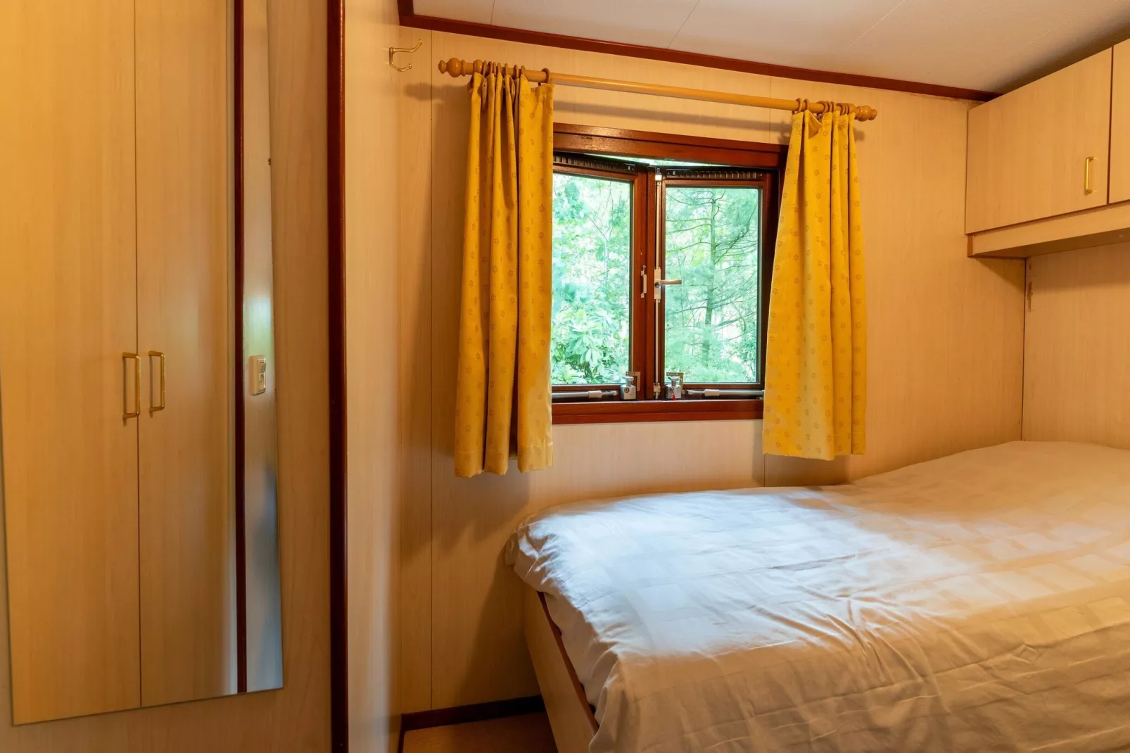 Huisje 37-Bedroom