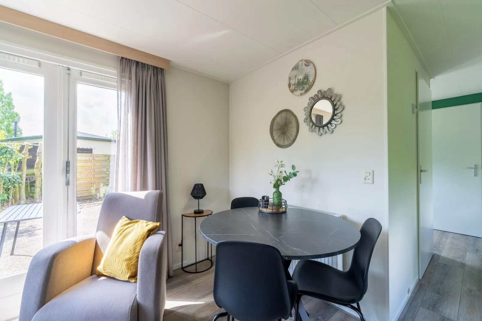 Huisje 60 Stegeren-Dining room